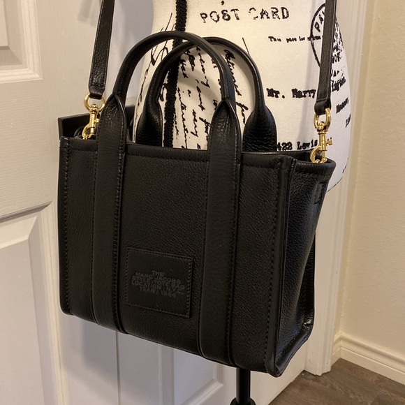 Marc Jacob’s The Tote Bag - Picture 3 of 3